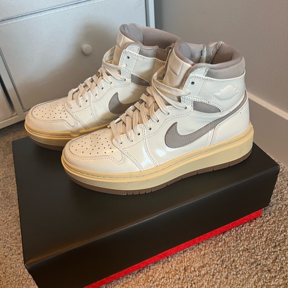 Jordan Shoes - Womens Air Jordan 1 Elevate High